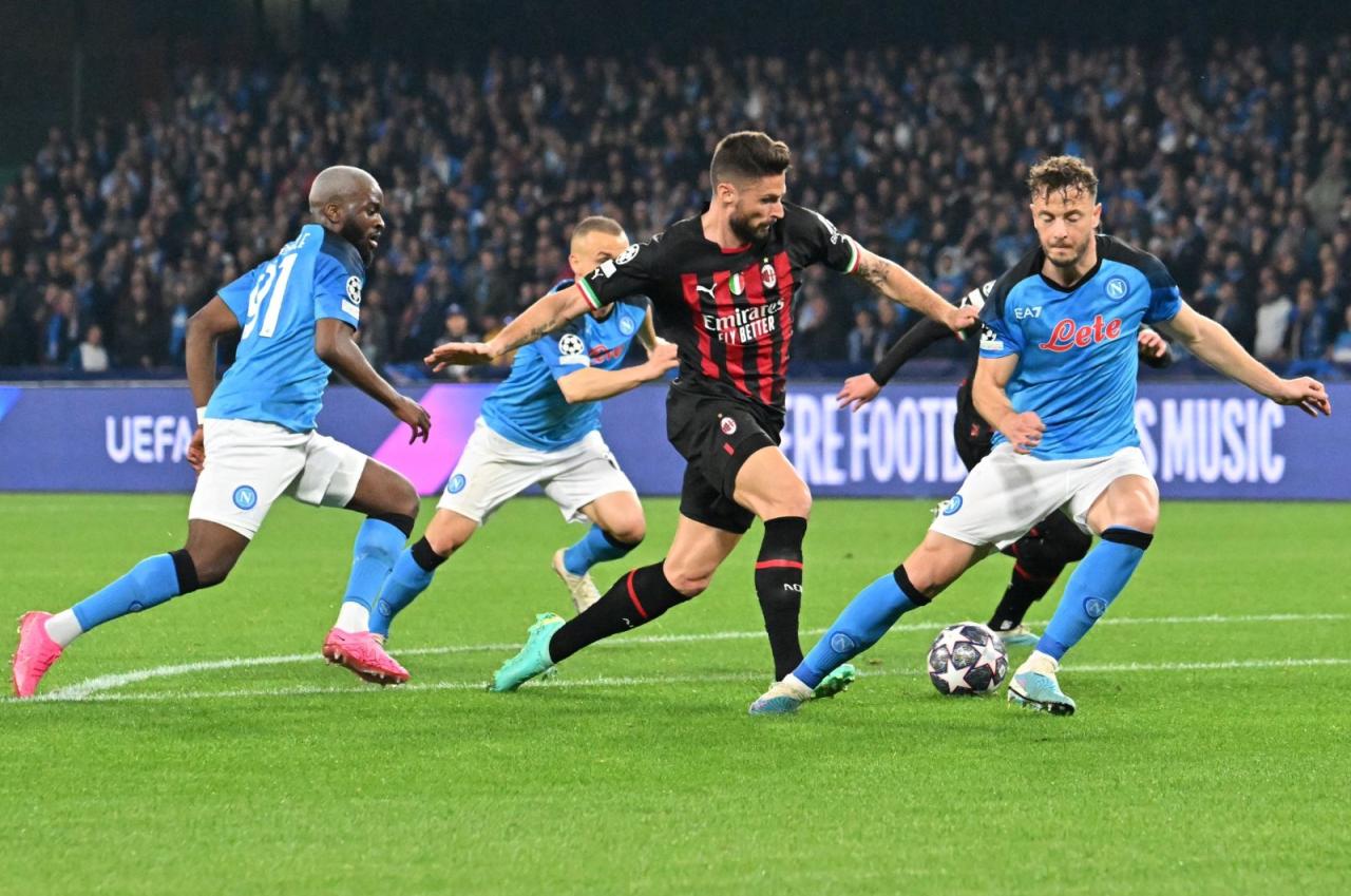 CHUTOGEL - Opini Pengamat tentang Strategi Milan vs Napoli